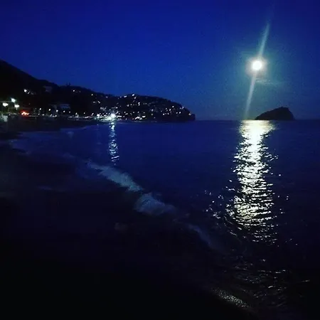 B&beach * Bergeggi